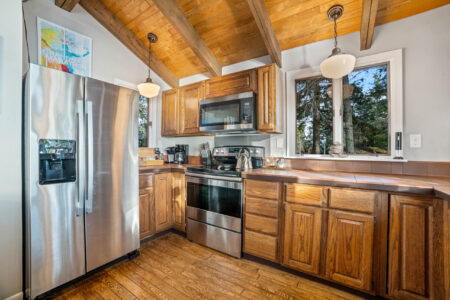 Kitchen countertop and appliances at Bayview Cottage
