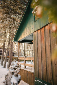 Front exterior of Bayview Cottage on Park Point in Duluth, Minnesota